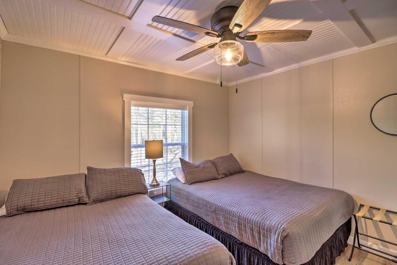 Lakefront Greers Ferry Cabin With Covered Boat Slip! Fairfield Bay Exterior foto